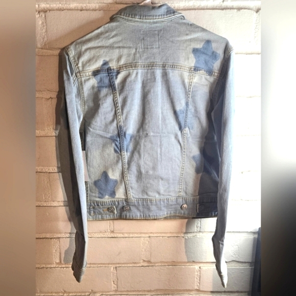 LulaRoe Harvey Light Blue Denim Jean Crop Jacket - Size XS - Picture 2 of 4